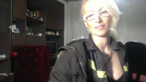 Snapshot of sexyeni chatting on 03-05-25, 11:16 ENI pvt moan your name WHEN I M NOT online you tell me in SNAPCHAT deal yes add me... FREE TWITTER magiconline101...... online show from 03-05-25, 11:16