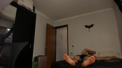 Snapshot of sexyflightz chatting on 01-07-25, 08:10 chris online show from 01-07-25, 08:10