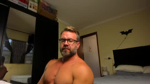 chris online show from 05-11-26, 07:33