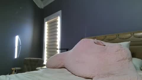 LisaisLuscious online show from 02-06-26, 03:59