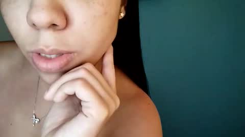 Snapshot of sexygril01 chatting on 10-19-25, 05:24 sexygril01 online show from 10-19-25, 05:24