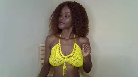 SexyHollyMontana1111 online show from 04-18-26, 04:49