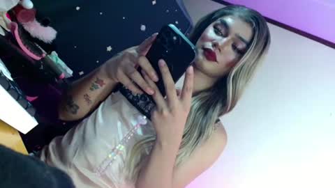 Snapshot of sexyhotbabe18 chatting on 06-20-26, 06:22 sexyhotbabe18 online show from 06-20-26, 06:22