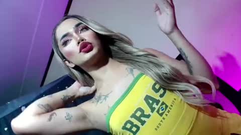 Snapshot of sexyhotbabe18 chatting on 06-22-26, 07:33 sexyhotbabe18 online show from 06-22-26, 07:33