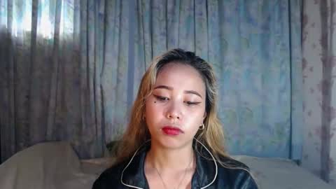 jeanken and jelian online show from 12-01-25, 06:18