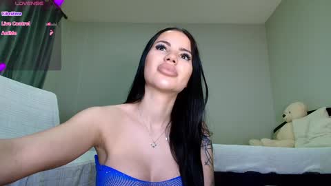 Snapshot of sexyjasmin19 chatting on 12-31-24, 03:01 Jasmin online show from 12-31-24, 03:01