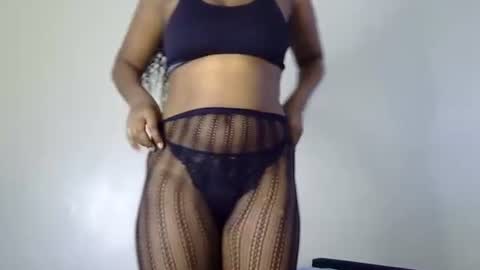 Snapshot of sexyjiana chatting on 09-27-25, 07:13 sexyjiana online show from 09-27-25, 07:13