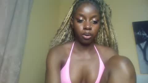 Snapshot of sexykitten200 chatting on 11-18-25, 08:24 SexyKitty online show from 11-18-25, 08:24