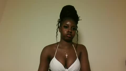 Snapshot of sexykittenkitty chatting on 08-02-26, 01:31 carey online show from 08-02-26, 01:31