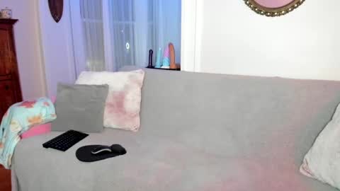 Snapshot of sexykittycouple chatting on 09-29-25, 03:55 Peaches Justin online show from 09-29-25, 03:55