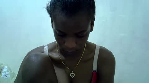 Snapshot of sexyliah chatting on 09-21-25, 12:45 sexy liah online show from 09-21-25, 12:45