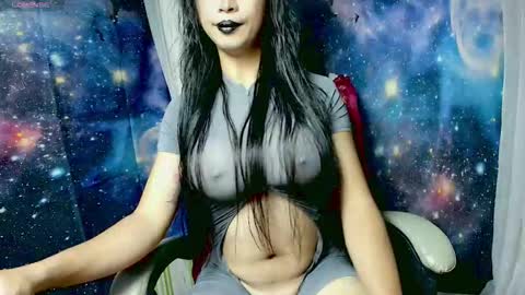 Snapshot of sexylongcockbunny chatting on 10-13-25, 04:29 April online show from 10-13-25, 04:29