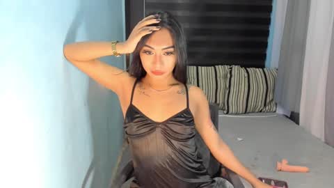 Snapshot of sexylovesappira chatting on 01-03-25, 06:35 maxine online show from 01-03-25, 06:35