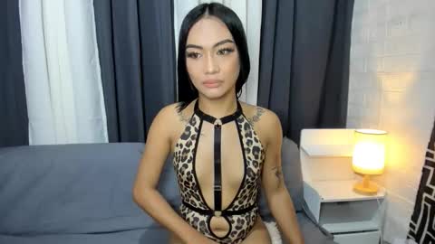 Snapshot of sexylovesappira chatting on 09-22-25, 03:30 maxine online show from 09-22-25, 03:30