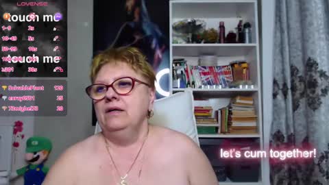 Snapshot of sexylynette4u chatting on 01-05-25, 02:08 sexylynette4u online show from 01-05-25, 02:08