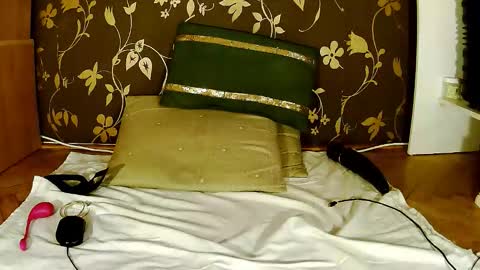 Squirty Maya Gold online show from 03-23-26, 04:11