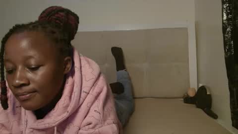 Snapshot of sexymia56 chatting on 10-05-25, 07:34 Miss mia online show from 10-05-25, 07:34