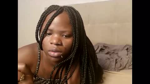 Snapshot of sexymia56 chatting on 10-06-25, 08:45 Miss mia online show from 10-06-25, 08:45