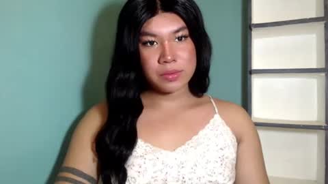 Snapshot of sexymika_xoxo chatting on 10-28-25, 04:42 Mika online show from 10-28-25, 04:42