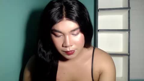 Snapshot of sexymika_xoxo chatting on 11-08-25, 12:33 Mika online show from 11-08-25, 12:33