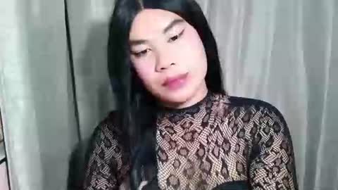 Mika online show from 03-17-26, 05:22