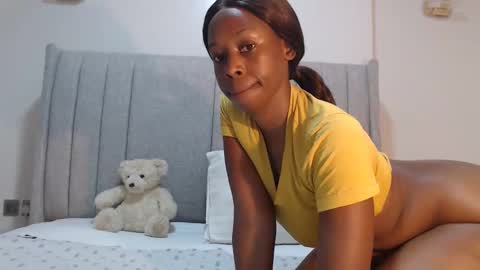 Snapshot of sexymonalisa1 chatting on 04-25-26, 06:27 sexymonalisa1 online show from 04-25-26, 06:27