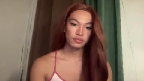 Snapshot of sexynakedweapon chatting on 05-27-26, 04:09 LIEZEL online show from 05-27-26, 04:09