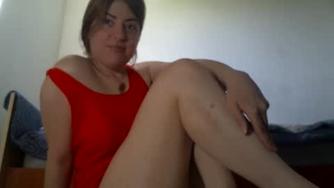 Snapshot of sexynyu18 chatting on 06-08-26, 08:37 Alex online show from 06-08-26, 08:37
