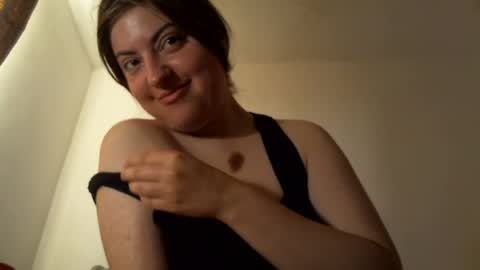 Snapshot of sexynyu18 chatting on 06-21-26, 05:54 Alex online show from 06-21-26, 05:54