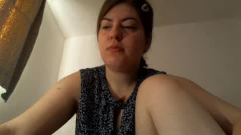 Snapshot of sexynyu18 chatting on 07-15-26, 07:02 Alex online show from 07-15-26, 07:02