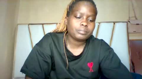 Snapshot of sexypussy983 chatting on 07-17-26, 05:03 Micky online show from 07-17-26, 05:03