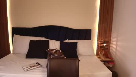 R A C H E L online show from 03-26-26, 12:00