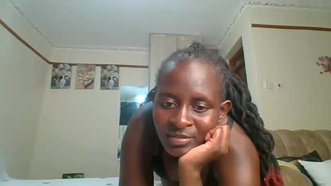 Snapshot of sexyreddebony chatting on 01-26-25, 10:24 sexyreddebony online show from 01-26-25, 10:24