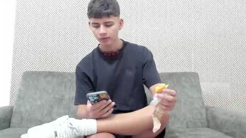 MATIAS-18   THIAHO -18  MAX-19  NICOKALY-19  CAIN-19   MOD ESTEBAN online show from 11-08-25, 01:55