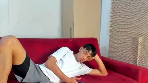 Snapshot of sexys_boys18 chatting on 04-20-26, 07:26 MATIAS-18 THIAHO -18 MAX-19 NICOKALY-19 CAIN-19 MOD ESTEBAN online show from 04-20-26, 07:26