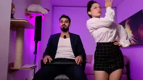 Ivanna and Esteban online show from 04-05-26, 09:39