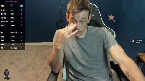 Snapshot of sexyscott26 chatting on 07-15-26, 03:23 Scott online show from 07-15-26, 03:23