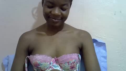 Snapshot of sexyshaz22 chatting on 04-23-26, 12:01 sexyshaz22 online show from 04-23-26, 12:01