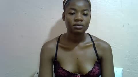 Snapshot of sexyshaz22 chatting on 05-12-26, 09:01 sexyshaz22 online show from 05-12-26, 09:01