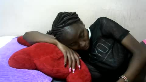 Snapshot of sexytinyy chatting on 07-24-26, 09:35 maria online show from 07-24-26, 09:35