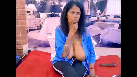 Snapshot of sexyva4u2luv chatting on 04-25-26, 12:46 sexyva4u2luv online show from 04-25-26, 12:46