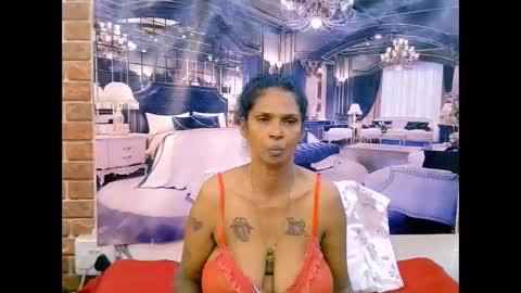 Snapshot of sexyva4u2luv chatting on 05-10-26, 11:26 sexyva4u2luv online show from 05-10-26, 11:26