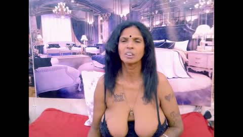 Snapshot of sexyva4u2luv chatting on 06-12-26, 06:40 sexyva4u2luv online show from 06-12-26, 06:40