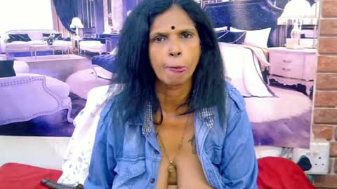 Snapshot of sexyva4u2luv chatting on 06-18-26, 09:09 sexyva4u2luv online show from 06-18-26, 09:09