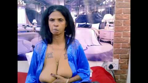 Snapshot of sexyva4u2luv chatting on 06-26-26, 06:18 sexyva4u2luv online show from 06-26-26, 06:18