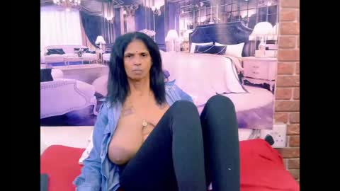 Snapshot of sexyva4u2luv chatting on 07-01-26, 11:48 sexyva4u2luv online show from 07-01-26, 11:48