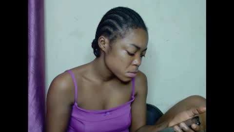 Snapshot of sexyxmilfx chatting on 09-10-25, 09:31 sexyxmilfx online show from 09-10-25, 09:31