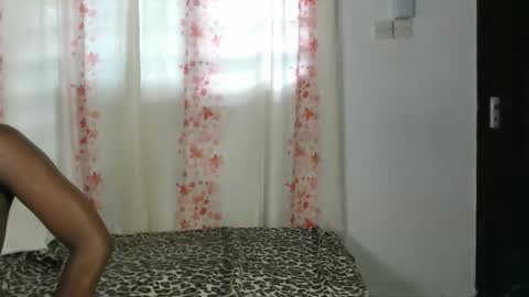 sexyzuriel online show from 05-25-26, 12:33