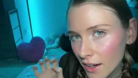 Snapshot of shadebabe chatting on 05-30-26, 08:22 shadebabe online show from 05-30-26, 08:22