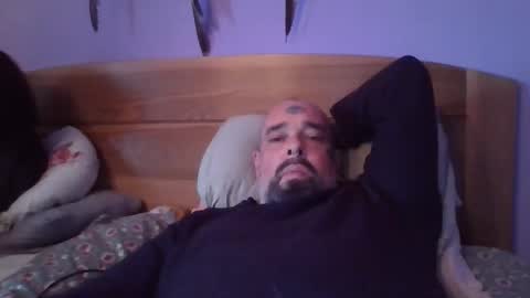 Snapshot of shadinray chatting on 11-17-25, 01:17 shadinray online show from 11-17-25, 01:17